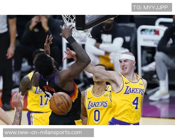 媒体人分析詹姆斯续约前景强调轩尼诗需开出超高报价才可成功 媒体人分析詹姆斯续约前景强调轩尼诗需开出超高报价才可成功