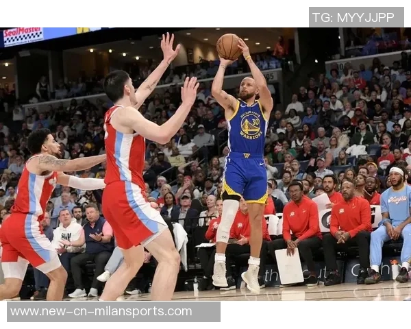 文班和库里在抢断与盖帽总数上表现突出分别位列第一和第二