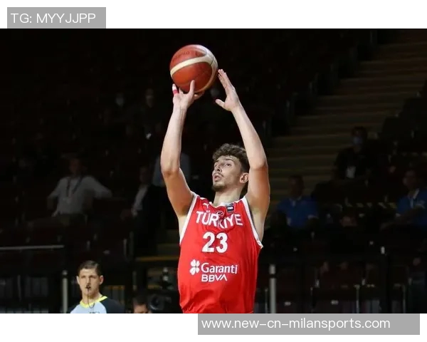 火箭新赛季寄希望于申京期待他能实现场均23分10篮板7助攻的华丽数据