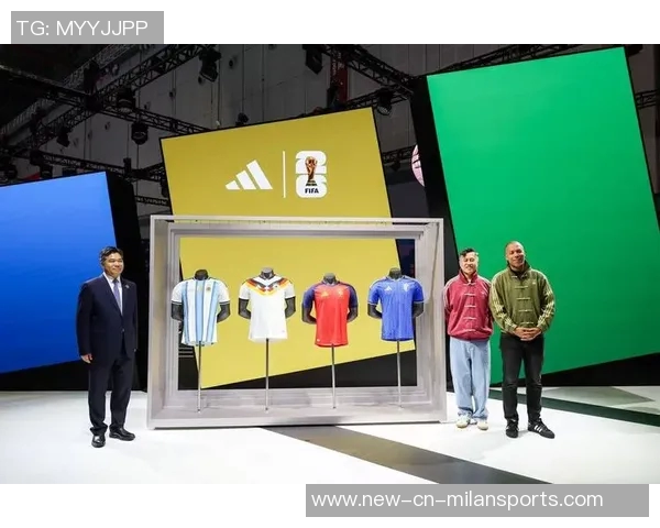 阿迪达斯发布日本国家队2026世界杯客场球衣设计细节曝光袖口采用纯黑风格 阿迪达斯发布日本国家队2026世界杯客场球衣设计细节曝光袖口采用纯黑风格