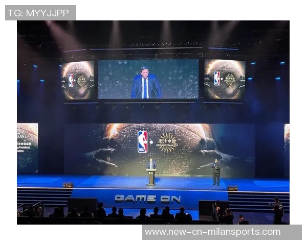 蔡崇信分享与成龙互动照片篮网季前赛将在澳门举行