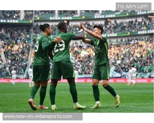 国安外援法比奥以30场28球荣膺2025赛季中超金靴称号